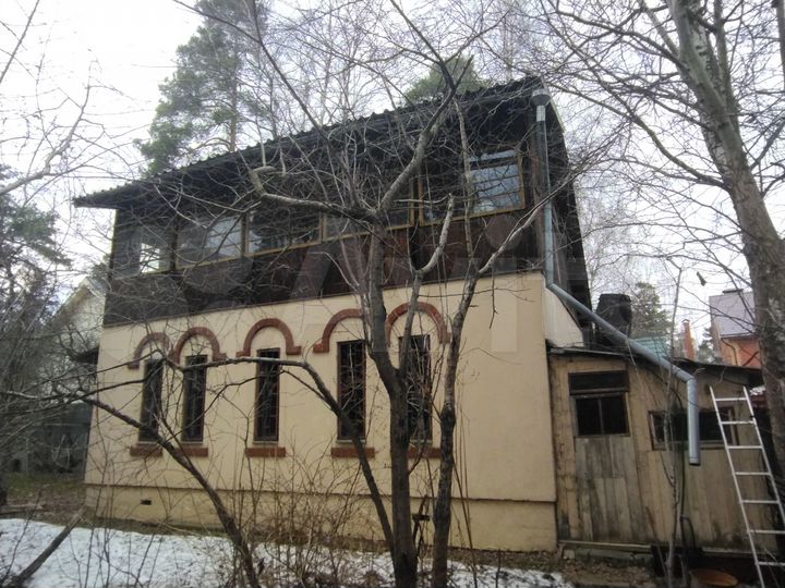 Дом 145 м² на участке 10,4 сот.