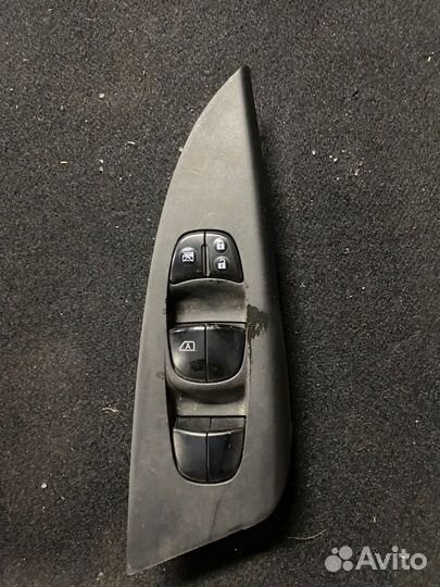 Блок стеклоподъемников Nissan Tiida C13