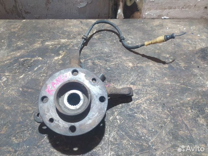 Кулак передний левый Renault Kangoo I (1997—2003) 1, I