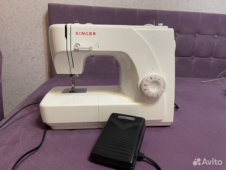 Швейная машина Singer