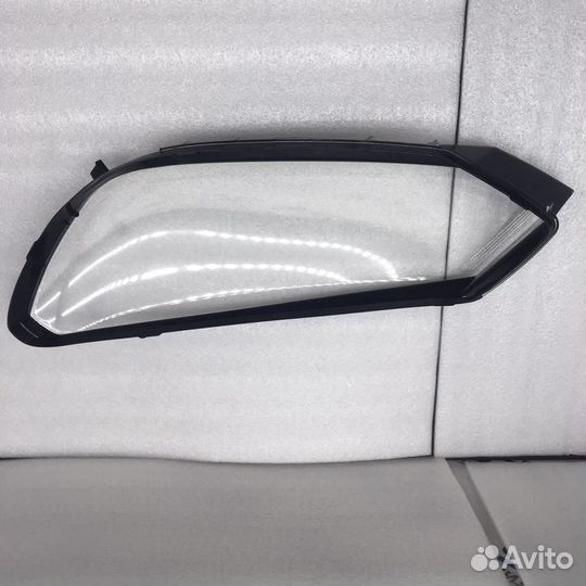 Стекло фары Volkswagen Touareg NF правое