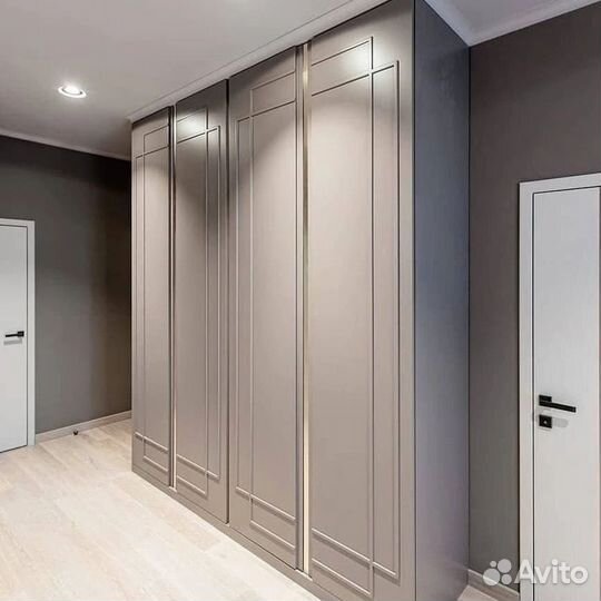 Шкаф распашной