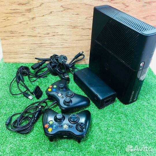 Игровая приставка Microsoft Xbox 360 250Gb (А)