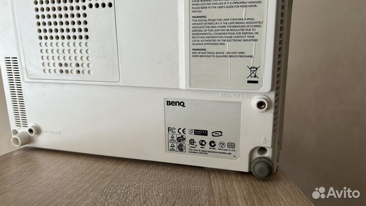 Проектор BenQ W100