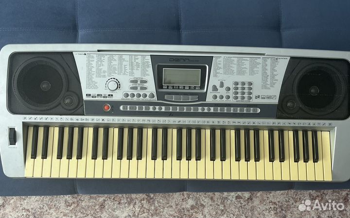 Синтезатор Denn DEK 895