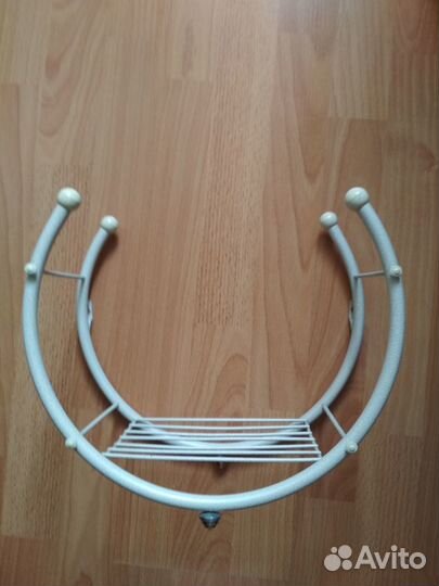 Подставки на колёсиках для кашпо.Полка,опоры