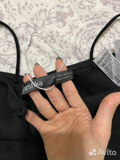 Топ bershka с разрезом XS