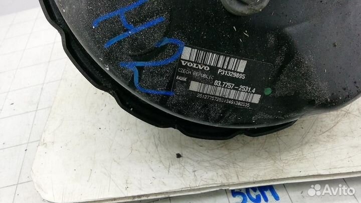 Усилитель тормозов вакуумный Volvo V60