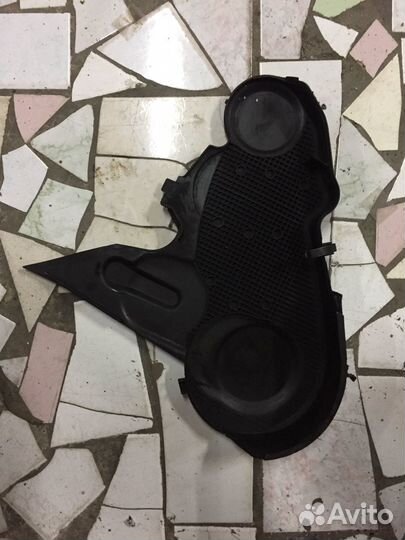 Кожух ремня грм Volkswagen Passat 2008-2012 гг