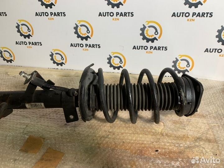 Стойка передняя передняя правая Mazda 3 BK 2 2009