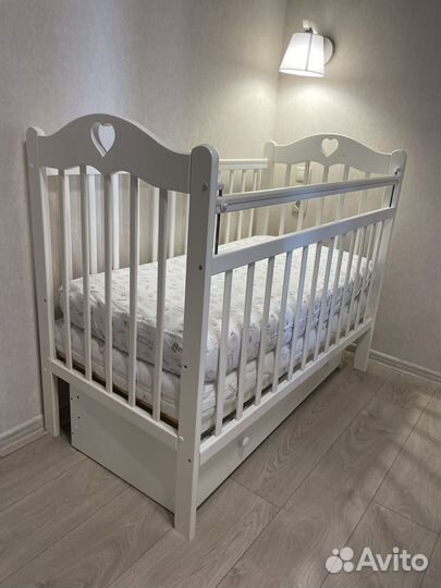 Кроватка для новорожденных