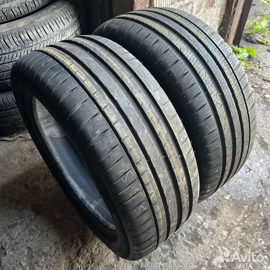 Michelin Pilot Sport 4 245/45 R17