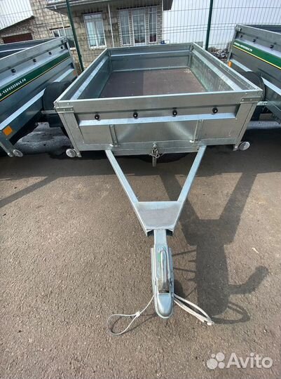 Прицеп на легковой автомобиль