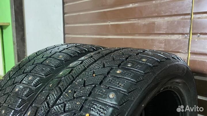 Viatti Brina Nordico V-522 215/50 R17 91T