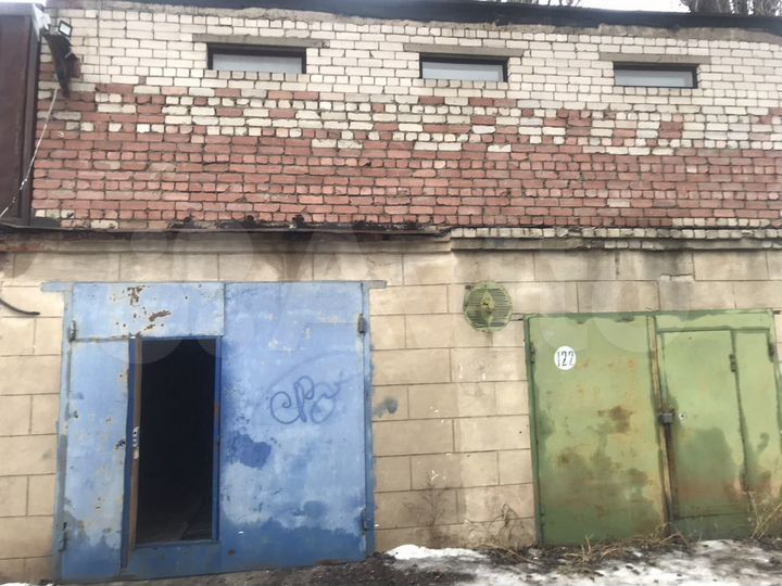 Гараж, > 30 м²