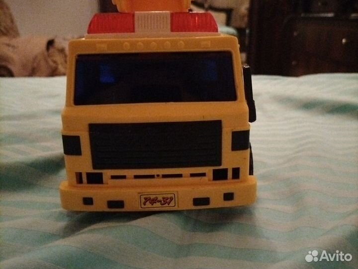 Игрушка грузовик