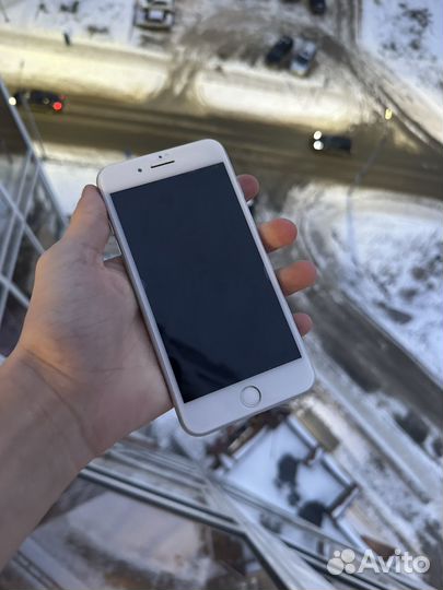 iPhone 8 Plus, 64 ГБ