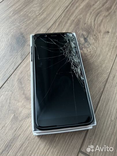 Samsung Galaxy A6, 3/32 ГБ