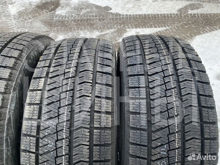 Bridgestone Blizzak Ice 245/45 R19 98S