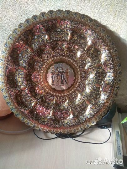 Тарелка декор.на стену. Чеканка латунь, медь