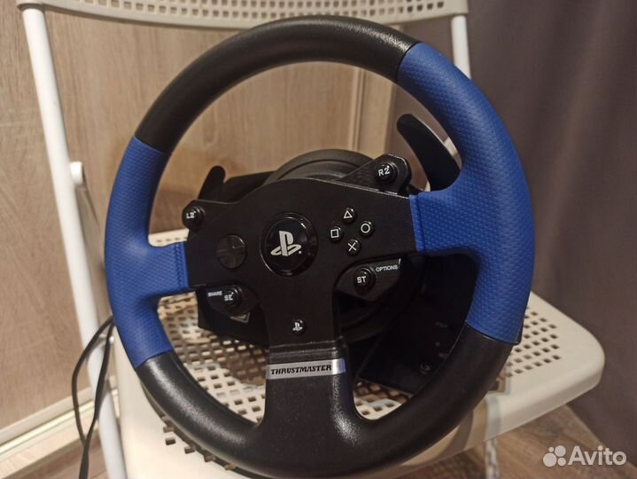 Игровой руль с педалями