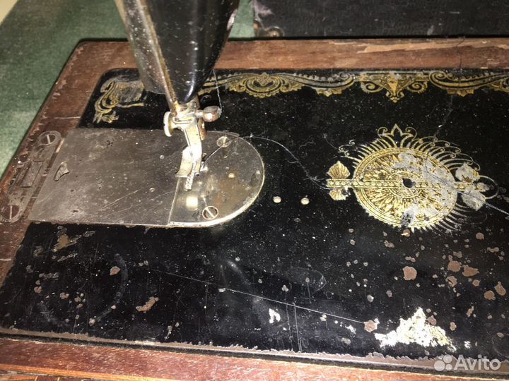 Антикварная швейная машинка рабочая (Англия)