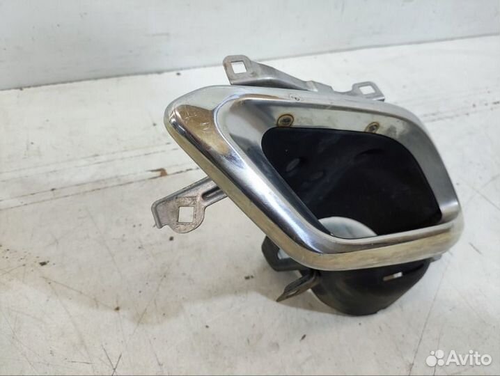 Насадка глушителя задняя правая Lexus Rx 4