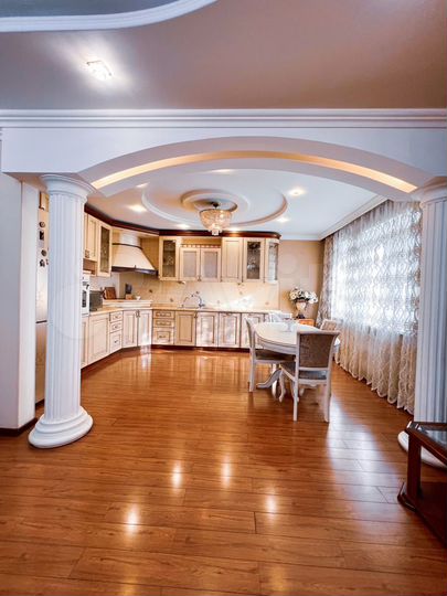 3-к. квартира, 108 м², 4/5 эт.