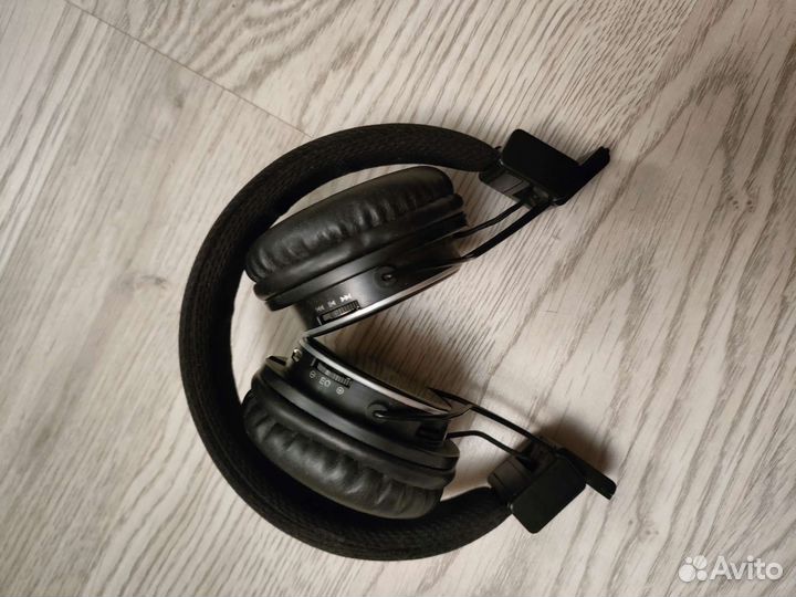 Беспроводные наушники