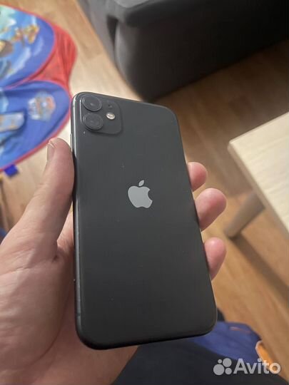 Продам iPhone 11 64г