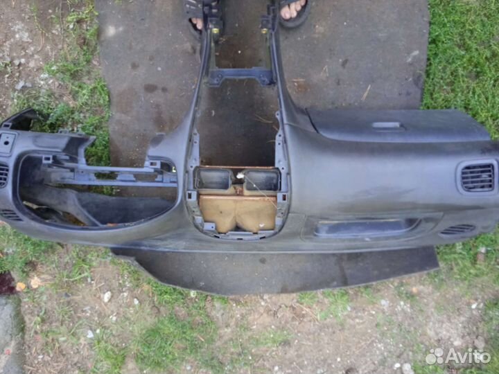 Торпедо nissan ad (sunny)