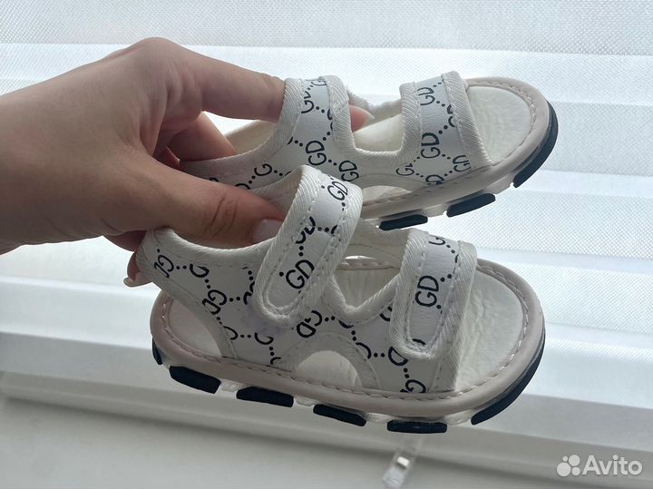 Бронь Сандалии детские 20 р