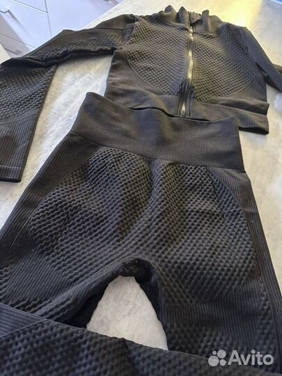 Костюм спортивный