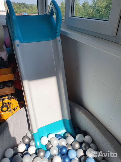 Сухой бассейн с шариками