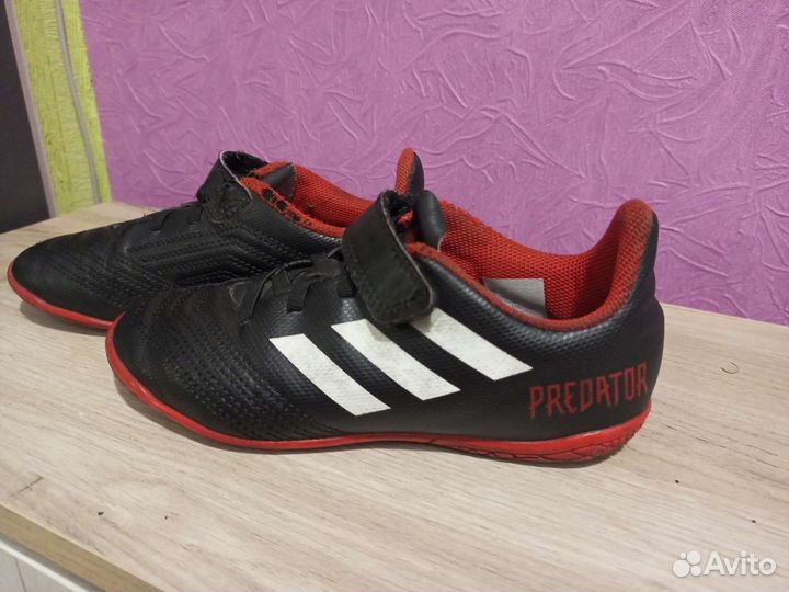 Adidas predator hot sale 32