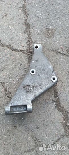 Кронштейн гура passat b3