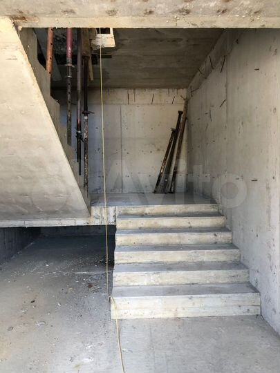 Своб. планировка, 75 м², 4/4 эт.