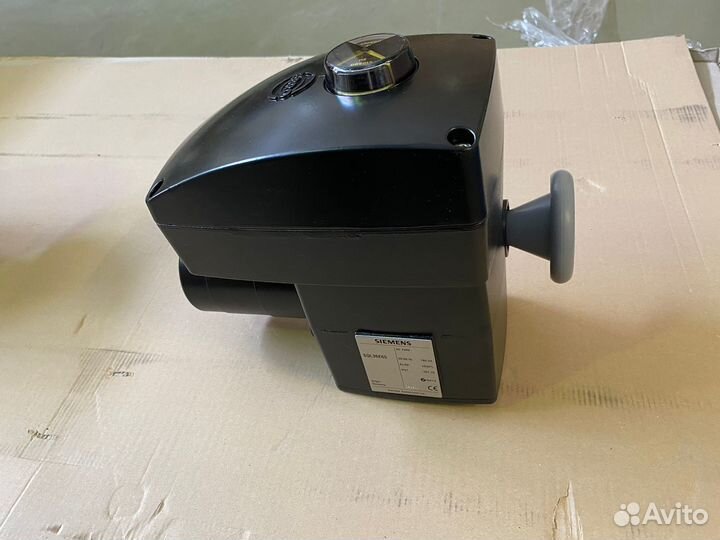 Привод клапана электромоторный 100 NM, 90, AC 230