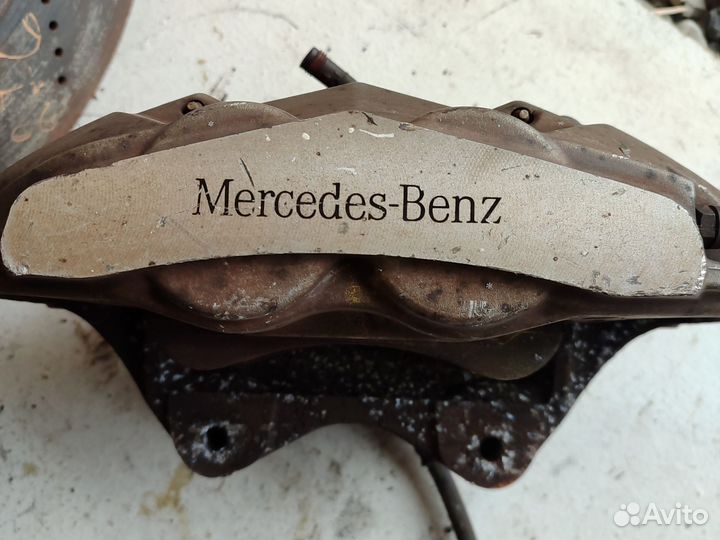 Передние тормоза mercedes w 218