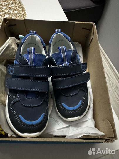 Кроссовки детские