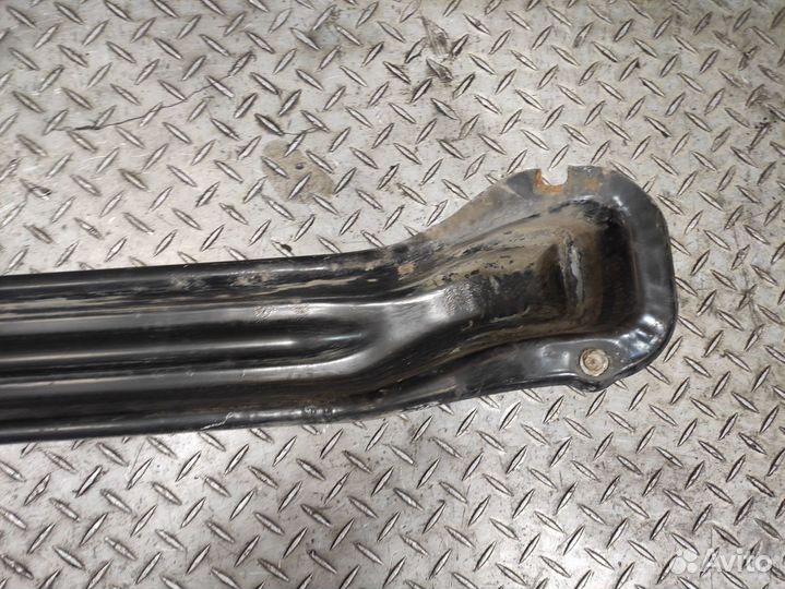 Усилитель бампера заднего Volkswagen Polo 1994-199