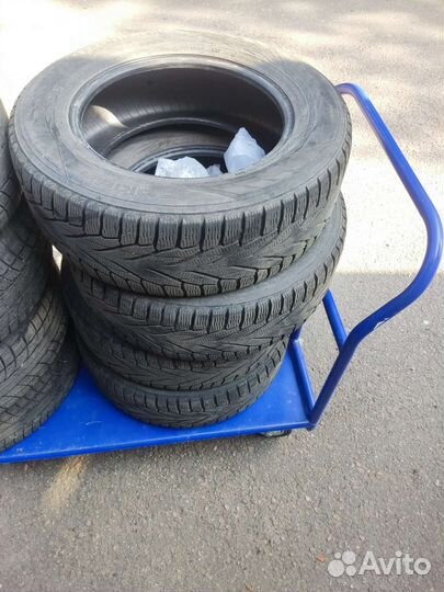 Nokian Tyres Hakkapeliitta 1 215/65 R16