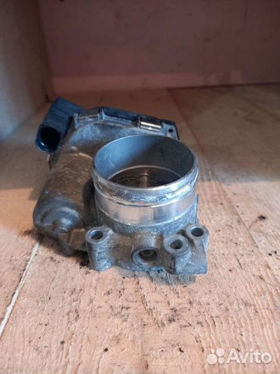 Дроссельная заслонка Пассат Б6 BVY 06F133062B