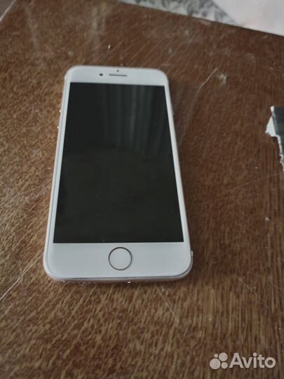 Телефон iPhone 7