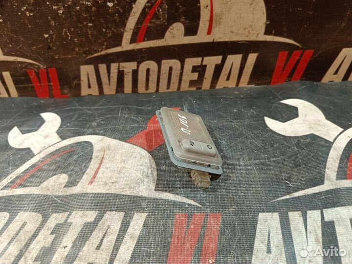 Плафон салона Ford Focus 1 MK1 1.8L zetec-E EFI