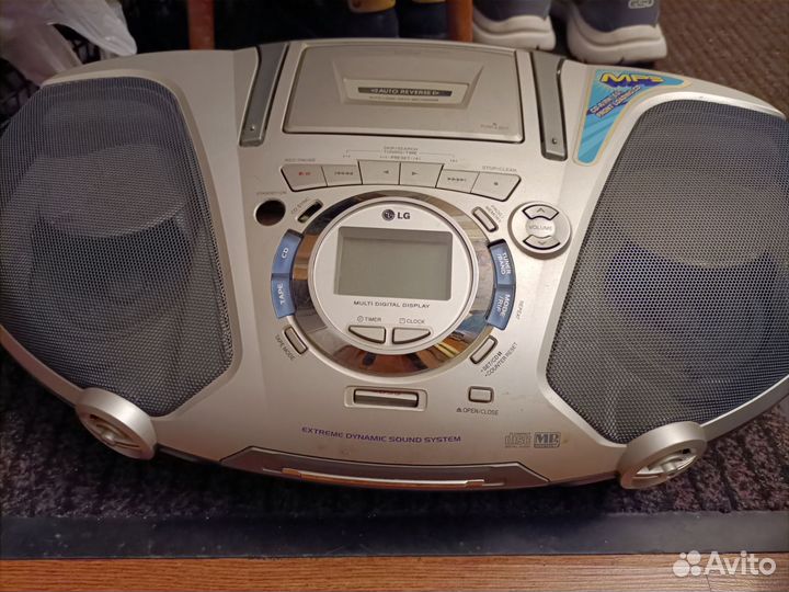 Бумбокс LG lpc-lm735x