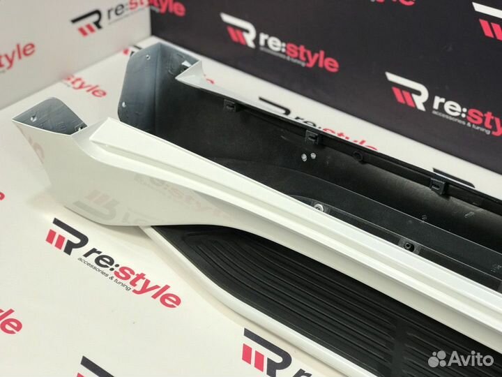 Подножки Lexus LX570 с16г Белые