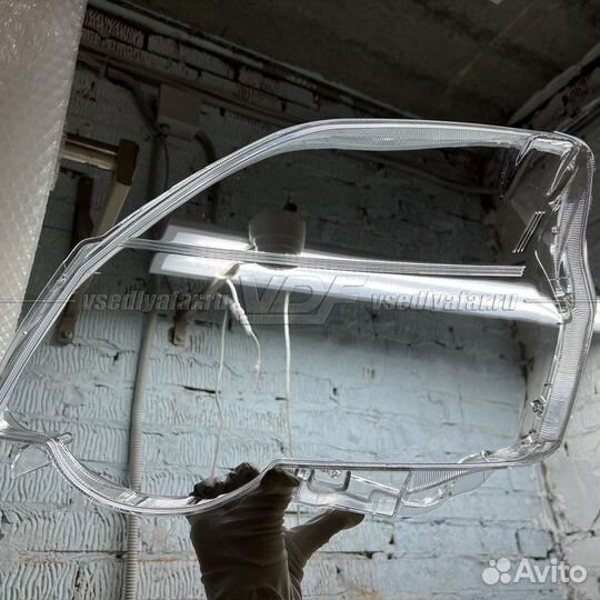 Уцененное стекло для фары Nissan X-Trail T31 (2010