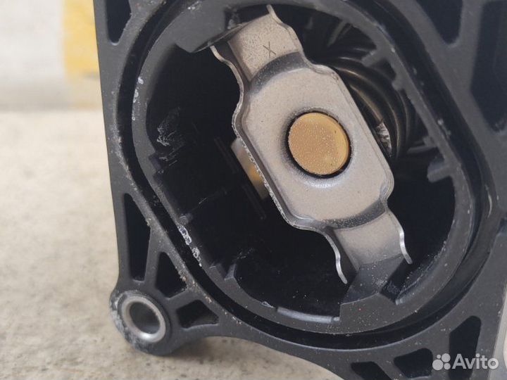 Корпус термостата Volvo Xc60 UZ 2.0 B4204T26 2019