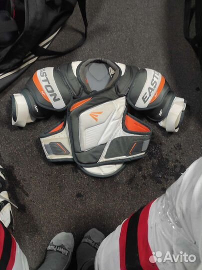 Нагрудник Easton юниорский, размер M